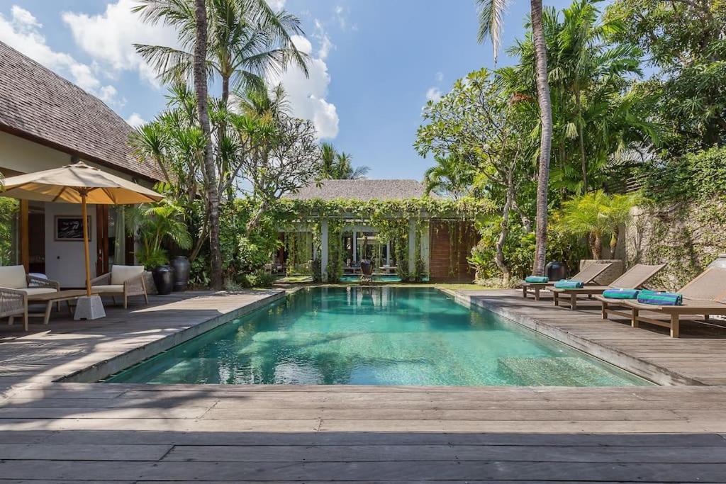 Villa Eshara 1 Our Tropical & Luxury 3br 450m From Seminyak (Bali)