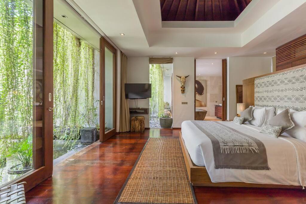 Eshara 1 Our Tropical & Luxury 3br 450m From Villa