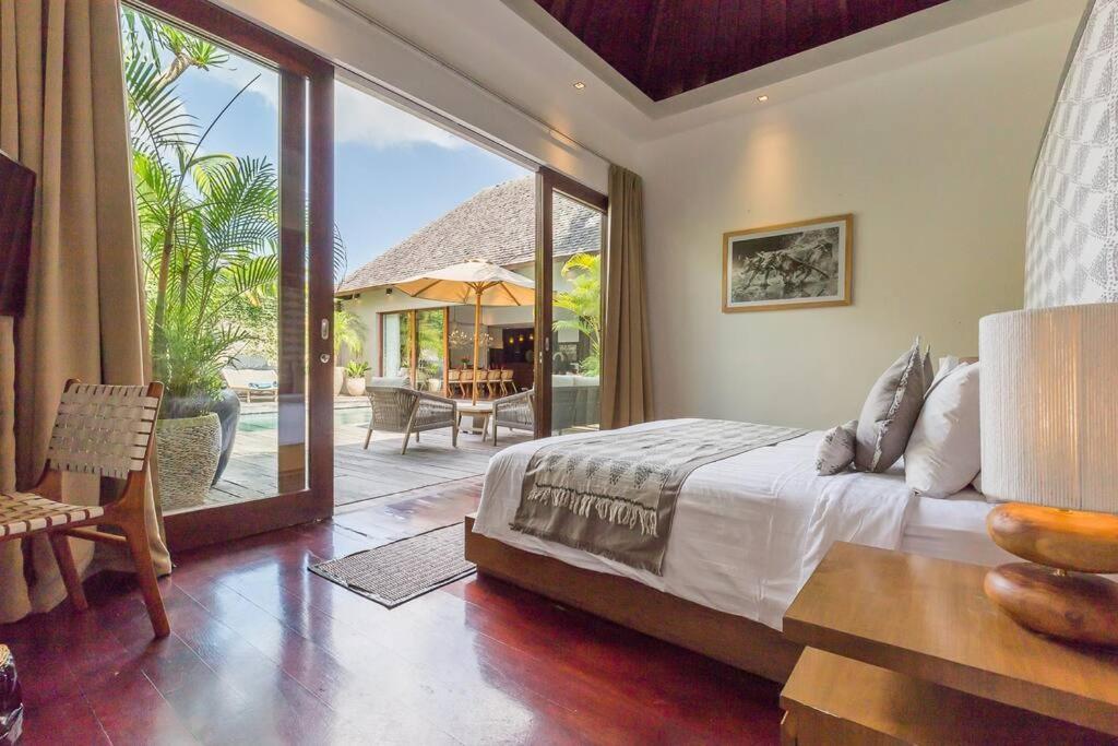 Villa Eshara 1 Our Tropical & Luxury 3br 450m From Seminyak (Bali)