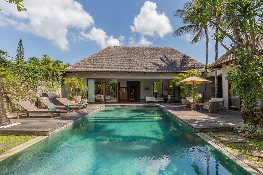 Villa Eshara 1 Our Tropical & Luxury 3br 450m From Seminyak (Bali)