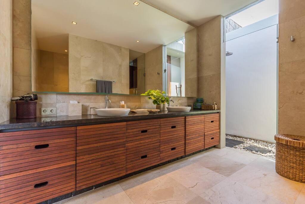 Eshara 1 Our Tropical & Luxury 3br 450m From *