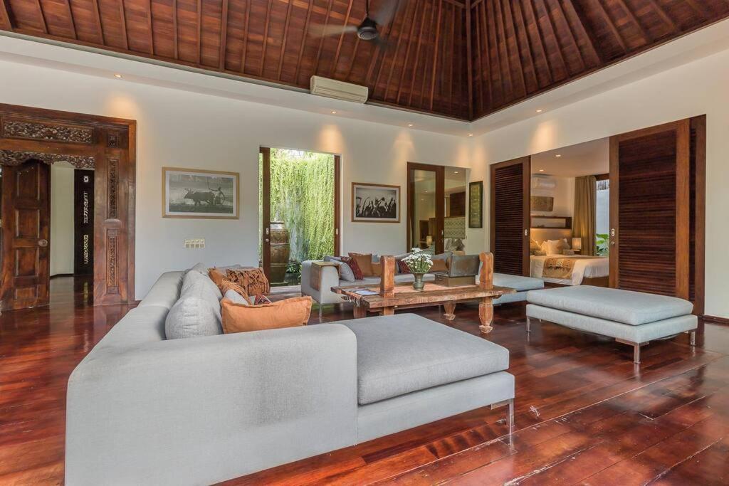 Villa Eshara 1 Our Tropical & Luxury 3br 450m From Seminyak (Bali)
